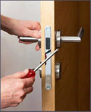 Lake Worth Expert Locksmith Lake Worth, FL 561-692-4272 - 4-new-locksmith-install